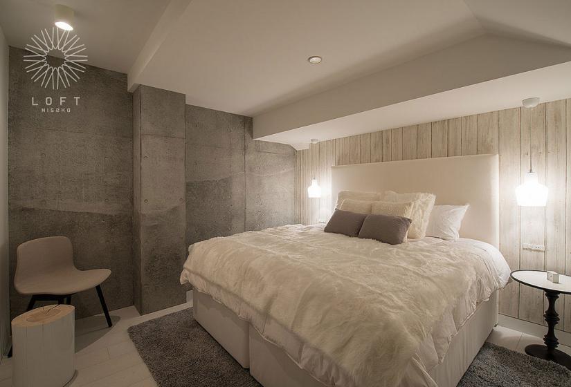 bedroom with large double bed 